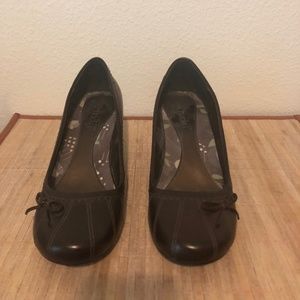 Women's Round Toe Low Heel Pumps / Kitten heels